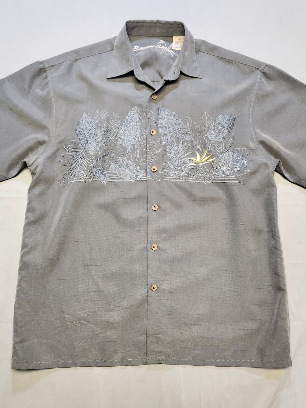 Mens Bamboo Cay Shirt Medium Embroidered Crescent Bird Paradise Hawaiian Green